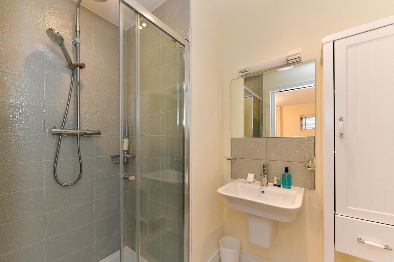 Holiday home Just Wales - Luxury Waterfront Townhouse Sa1